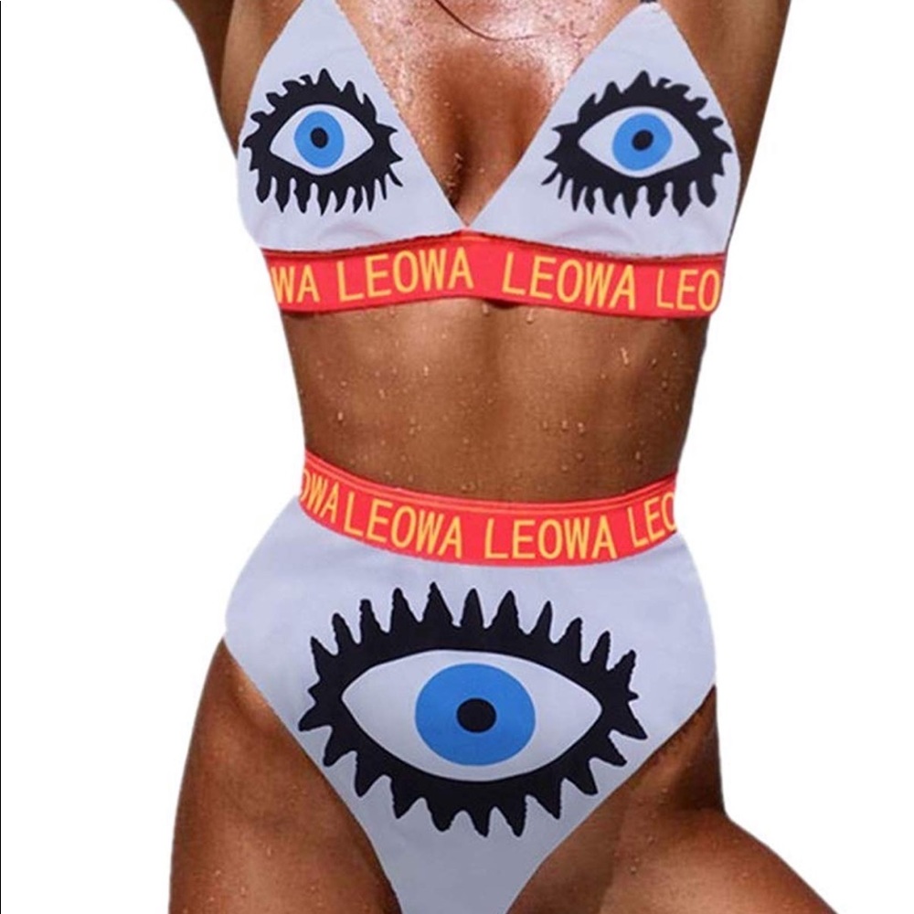 Bikini - Picture 2 of 2
